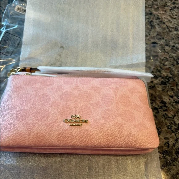 Coach Powder Pink Signature Wristlet - Picture 4 of 16